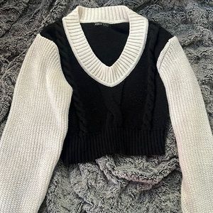 white and black knitted vneck long sleeve
